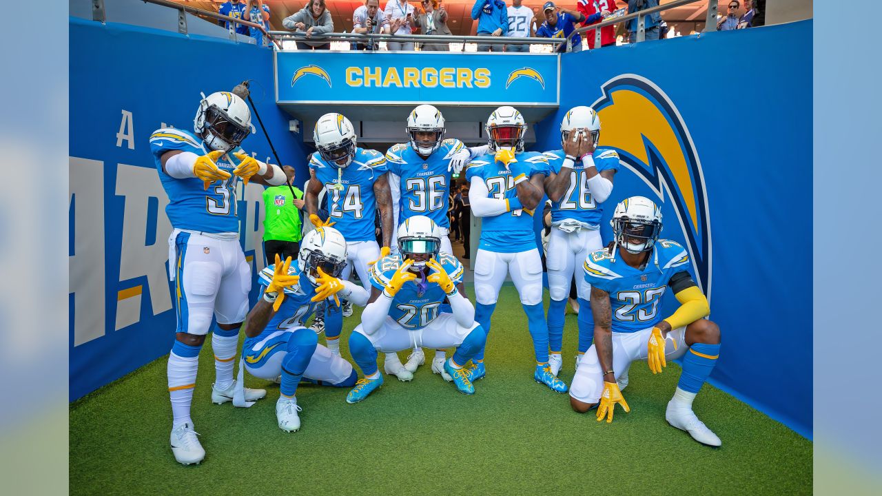 Jack Boyz coming correct with the color rush. Bolt up ⚡️  Chargers  football, Nfl football teams, Nfl football wallpaper