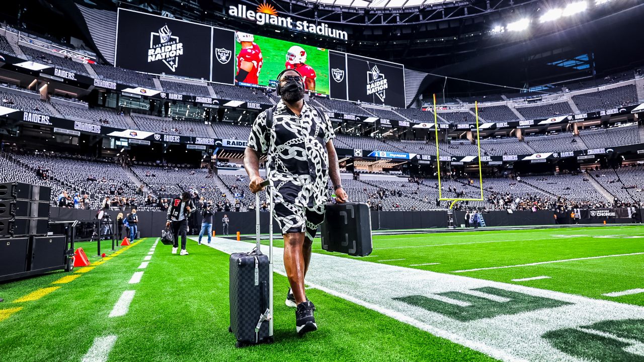 Photos: Bolts Roll Into Allegiant Stadium for SNF