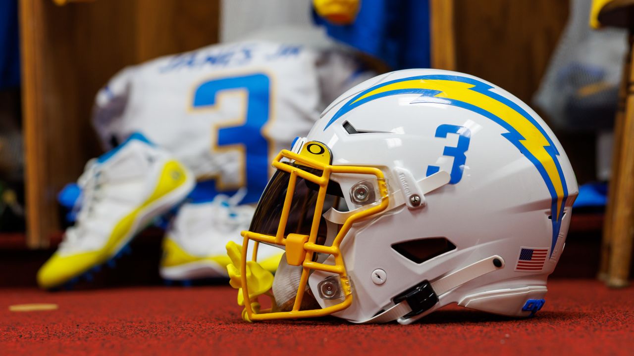 Door opens for Chargers to wear throwback uniforms in 2022