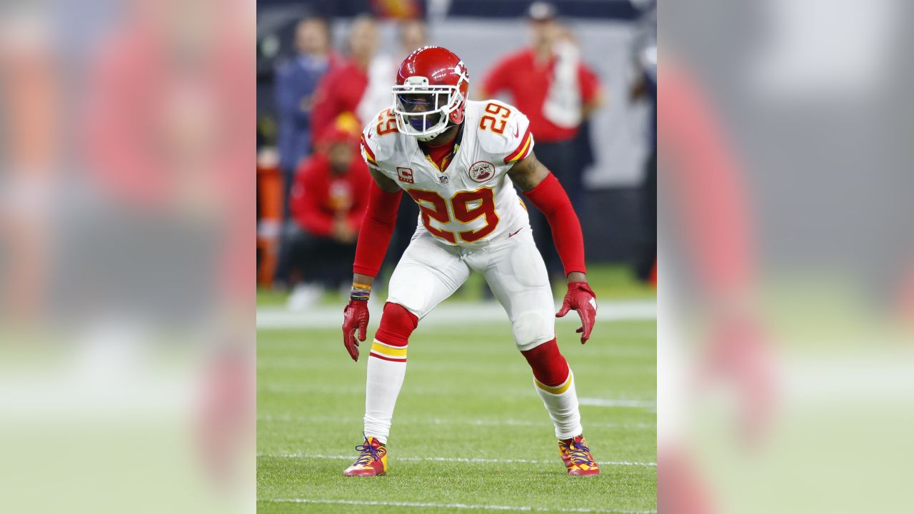 Kansas City Chiefs line backer Melvin Ingram III (24) before playing the  Las Vegas Raiders during an NFL Professional Football Game Sunday, Nov. 14,  2021, in Las Vegas. (AP Photo/John McCoy Stock