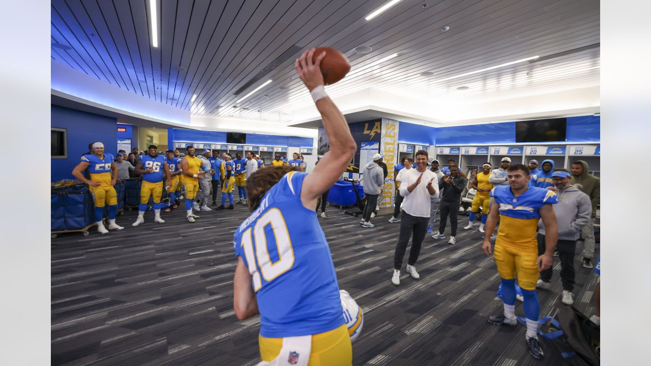 FULL LOCKER ROOM SPEECH AFTER MIAMI DOLPHINS WIN OVER CHARGERS 