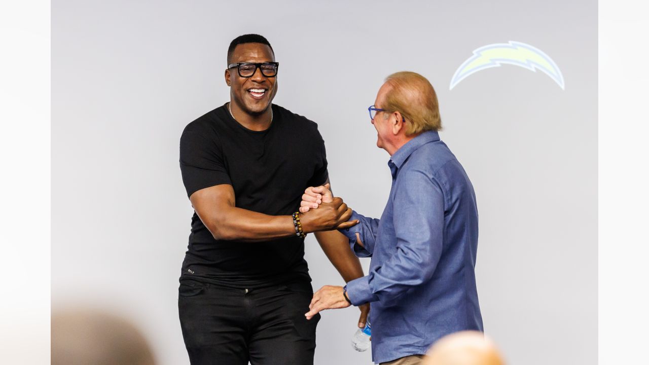 Chargers Icon Antonio Gates Announces Retirement Following Hall of