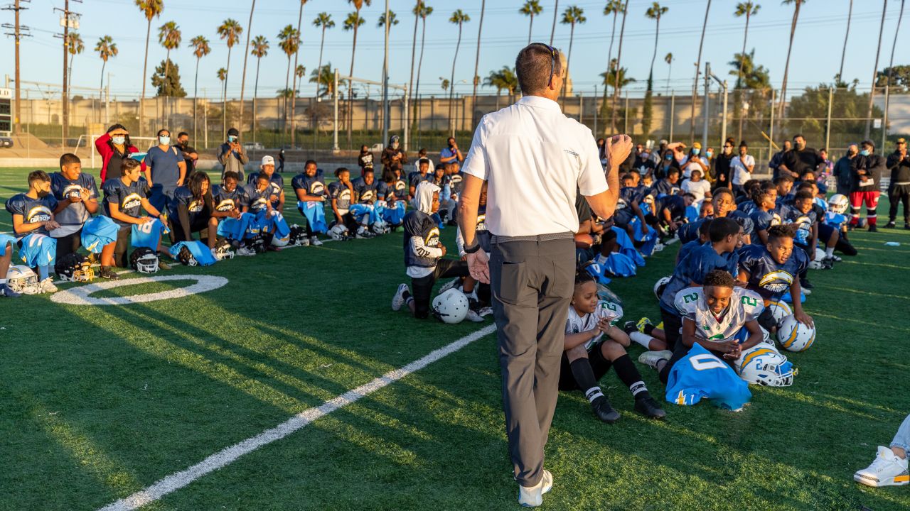 Snoop Dogg, Keenan Allen and Tom Telesco Surprise Inglewood Chargers with  New Uniforms