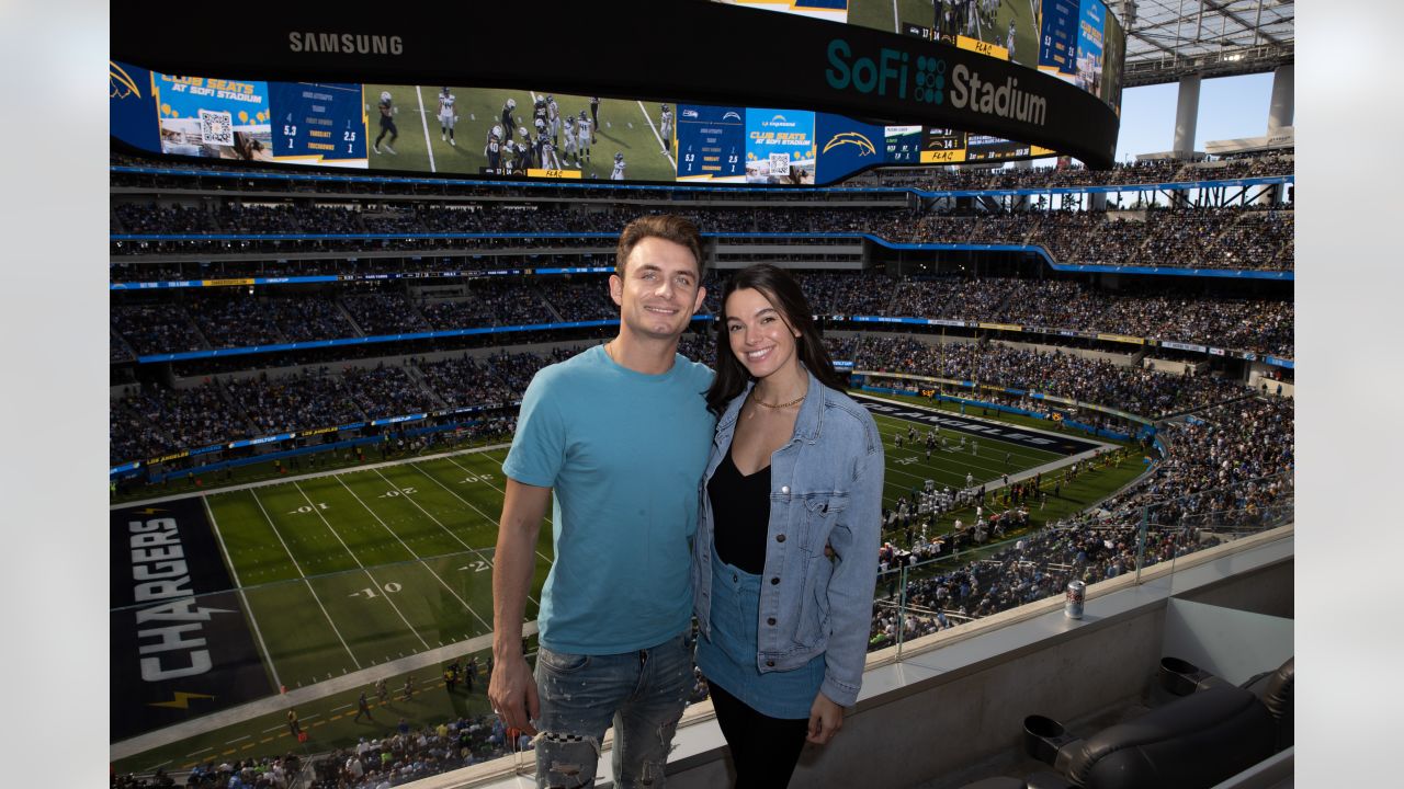 Bella Rasmussen, Lance Bass & More Show Up for Bolts vs Seahawks