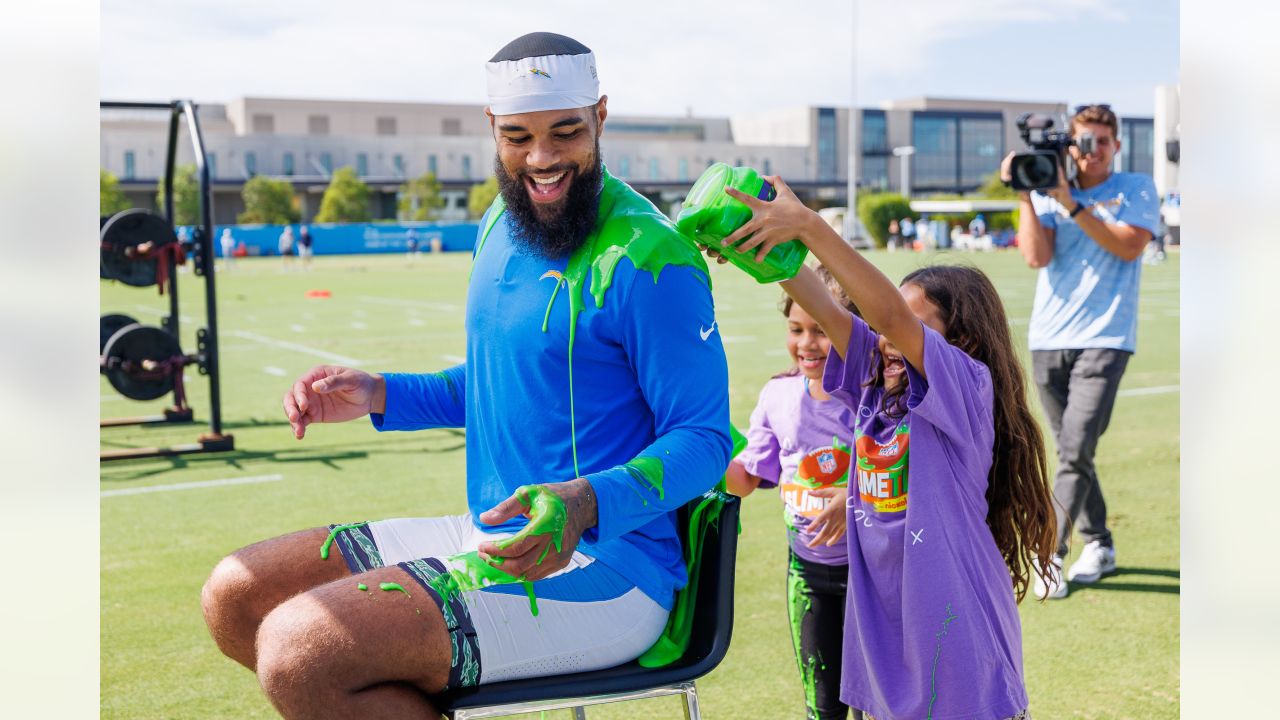 QB Justin Herbert is Awarded Nickelodeon Slimetime NVP Award