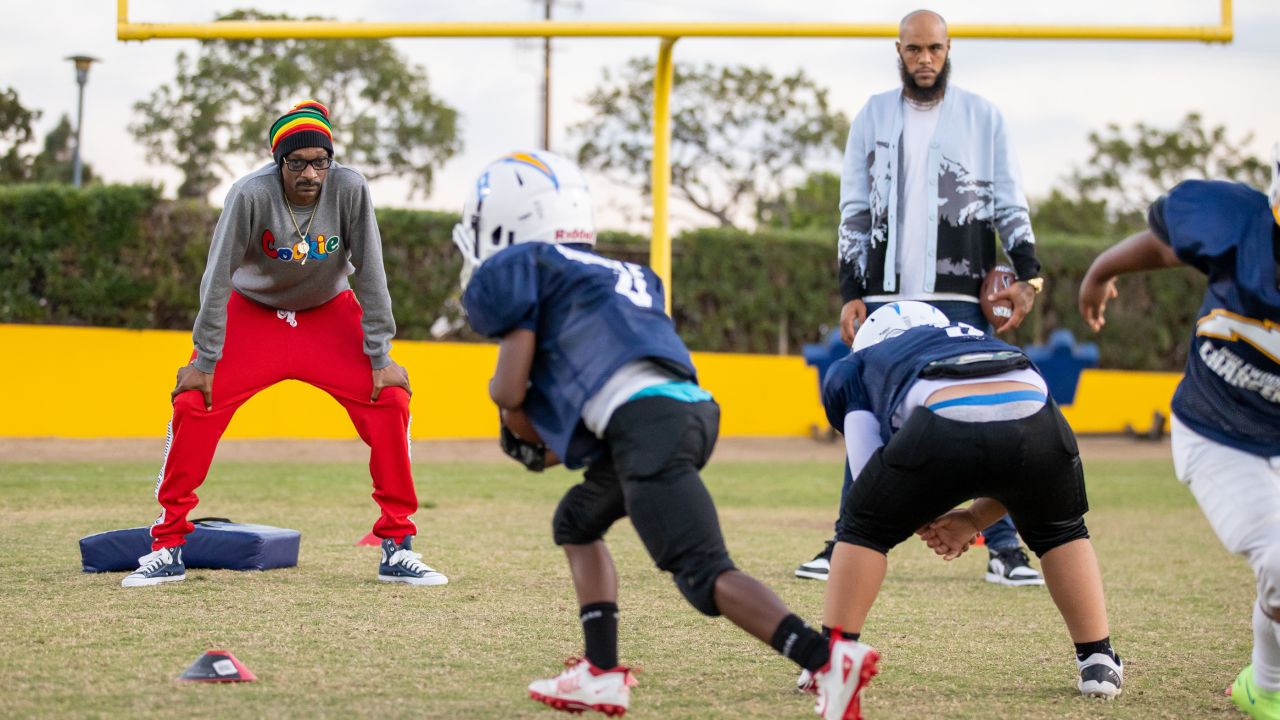 Snoop Dogg, Keenan Allen and Tom Telesco Surprise Inglewood Chargers with  New Uniforms