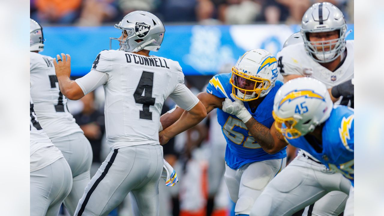 Chargers' Khalil Mack has sack party against his old Raiders