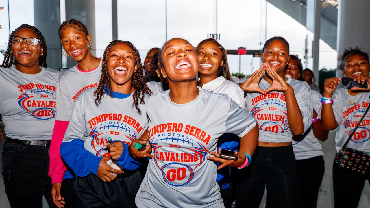 Chargers & LA Bowl Host Girls' Flag Football Event at SoFi Stadium