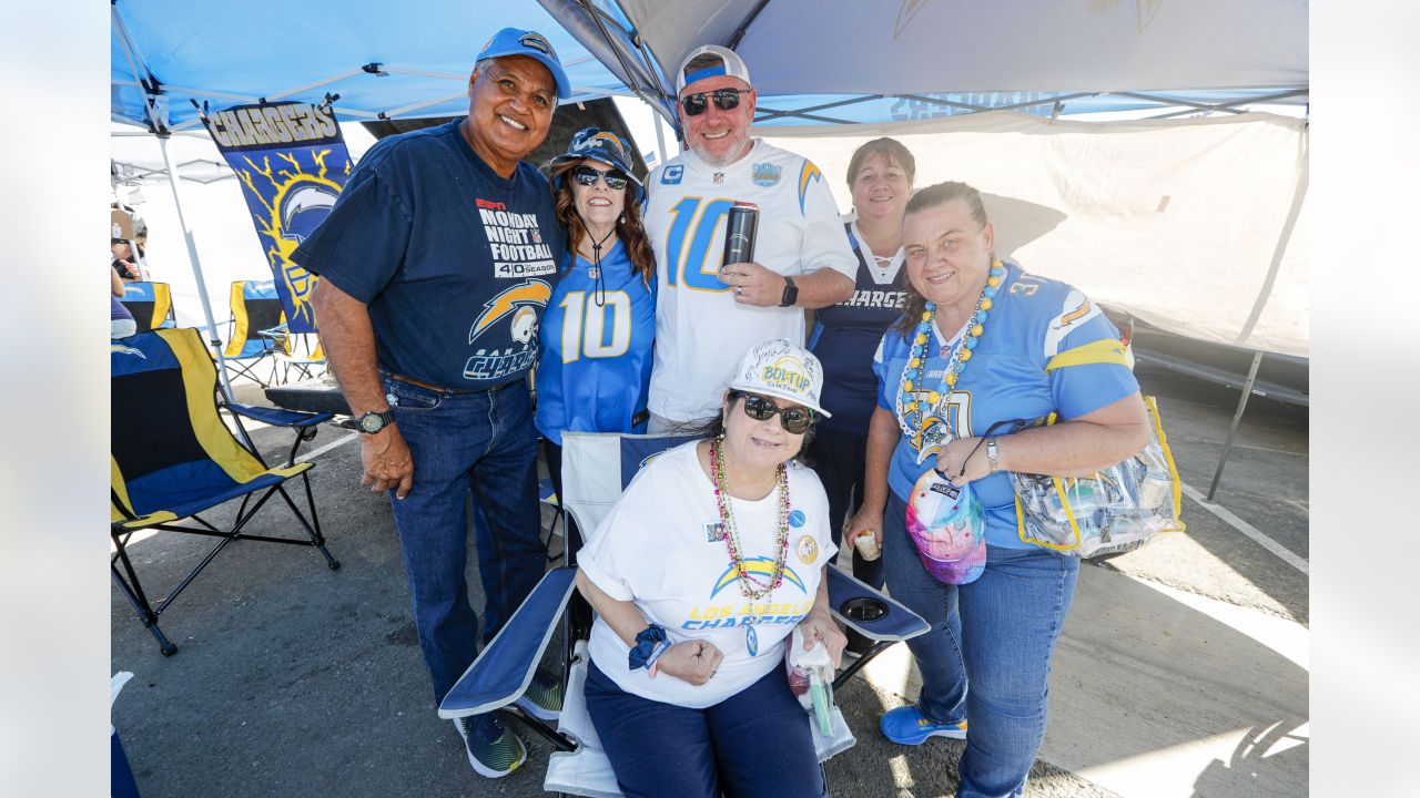 ⚡️Bolt Daddy⚡️So Fi Chargers Tailgate series MNF Broncos 10/17