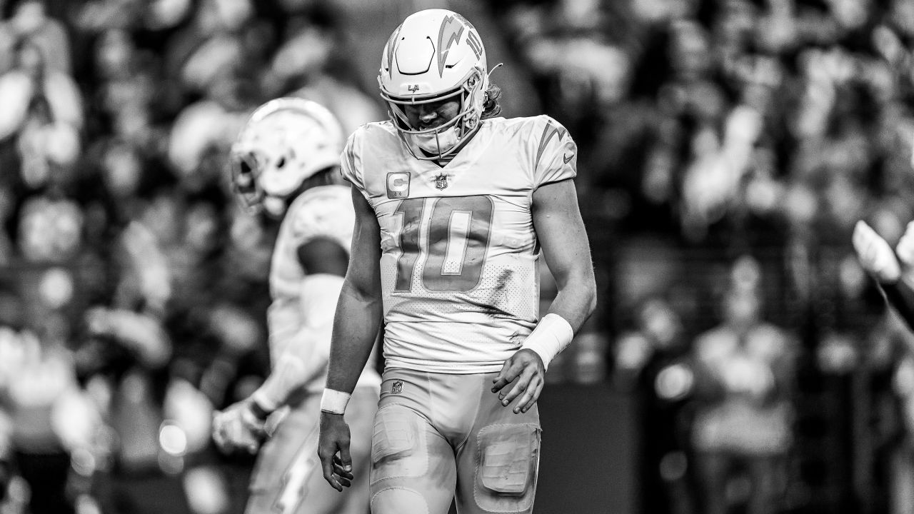 White lightning with the dub ⚡️ @nflfocus #NFL #Chargers #BoltUp  #SportsPhotography #Football