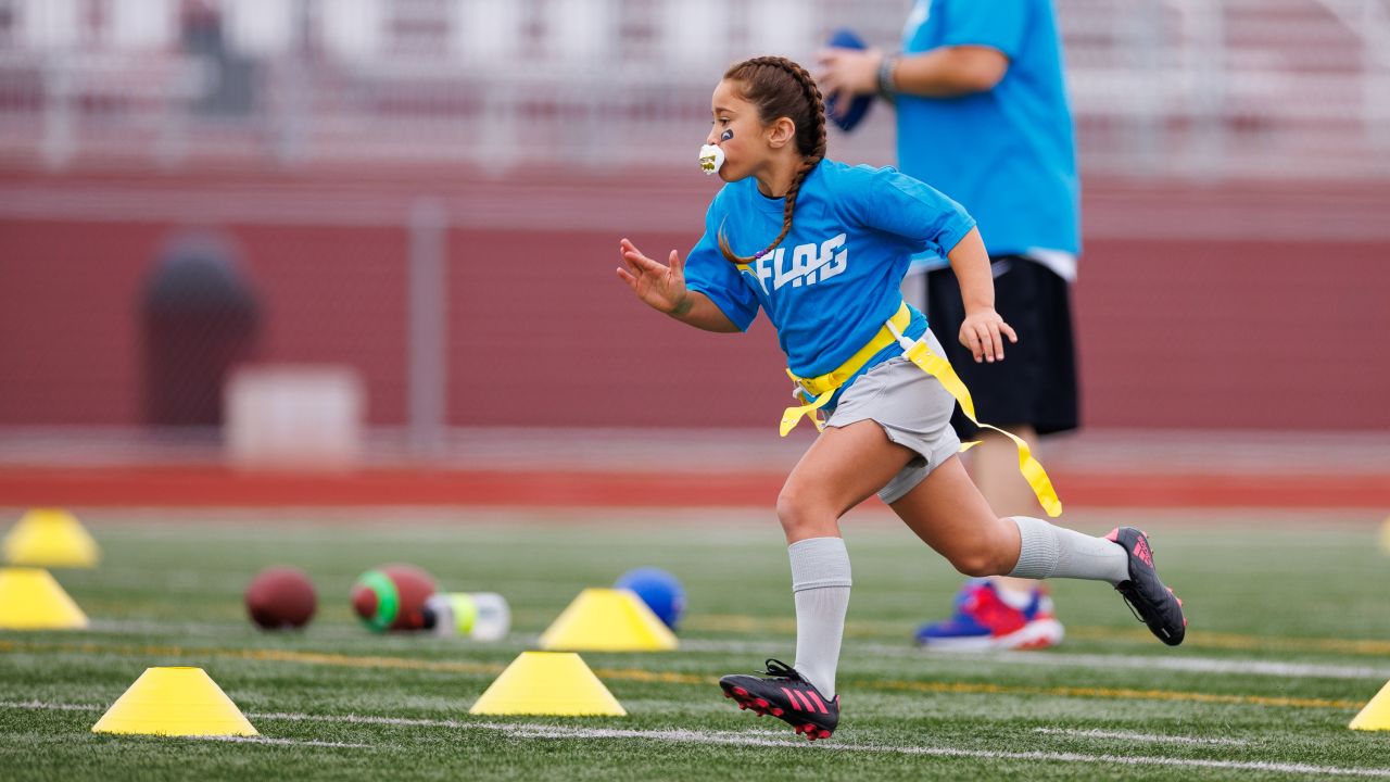 Chargers and Corey Liuget Team Up to Host San Diego Girls Flag Event