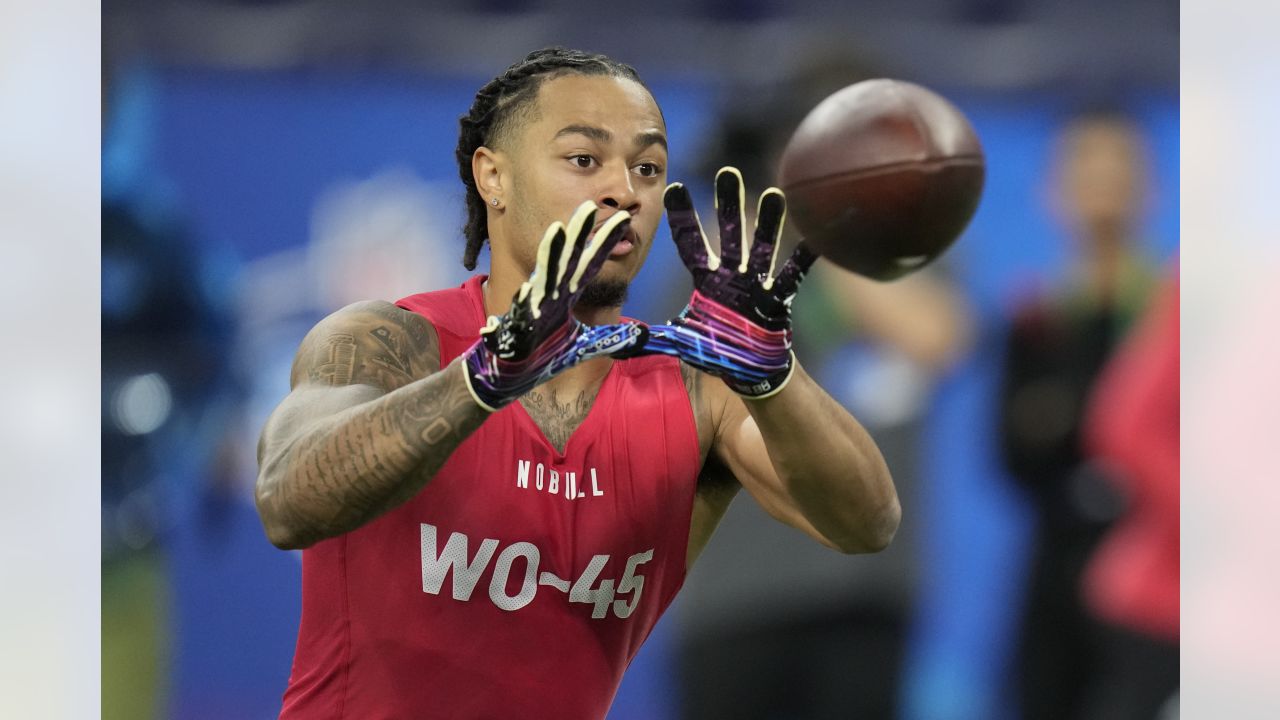 Pro Football Focus lead draft analyst Mike Renner discusses running back  and wide receiver options for the Chargers outside the first round of the  2020 NFL Draft.