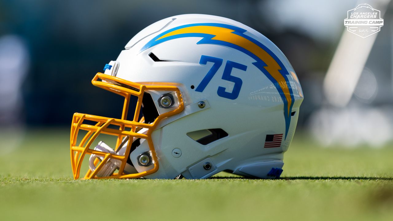 Can't wait till the NFL lifts that helmet ban 😤 : r/Chargers