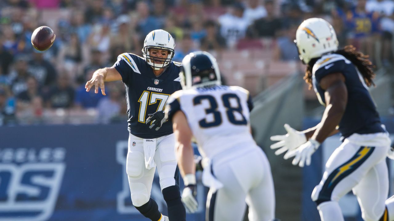 Here's which uniforms the Rams are wearing against the Chargers