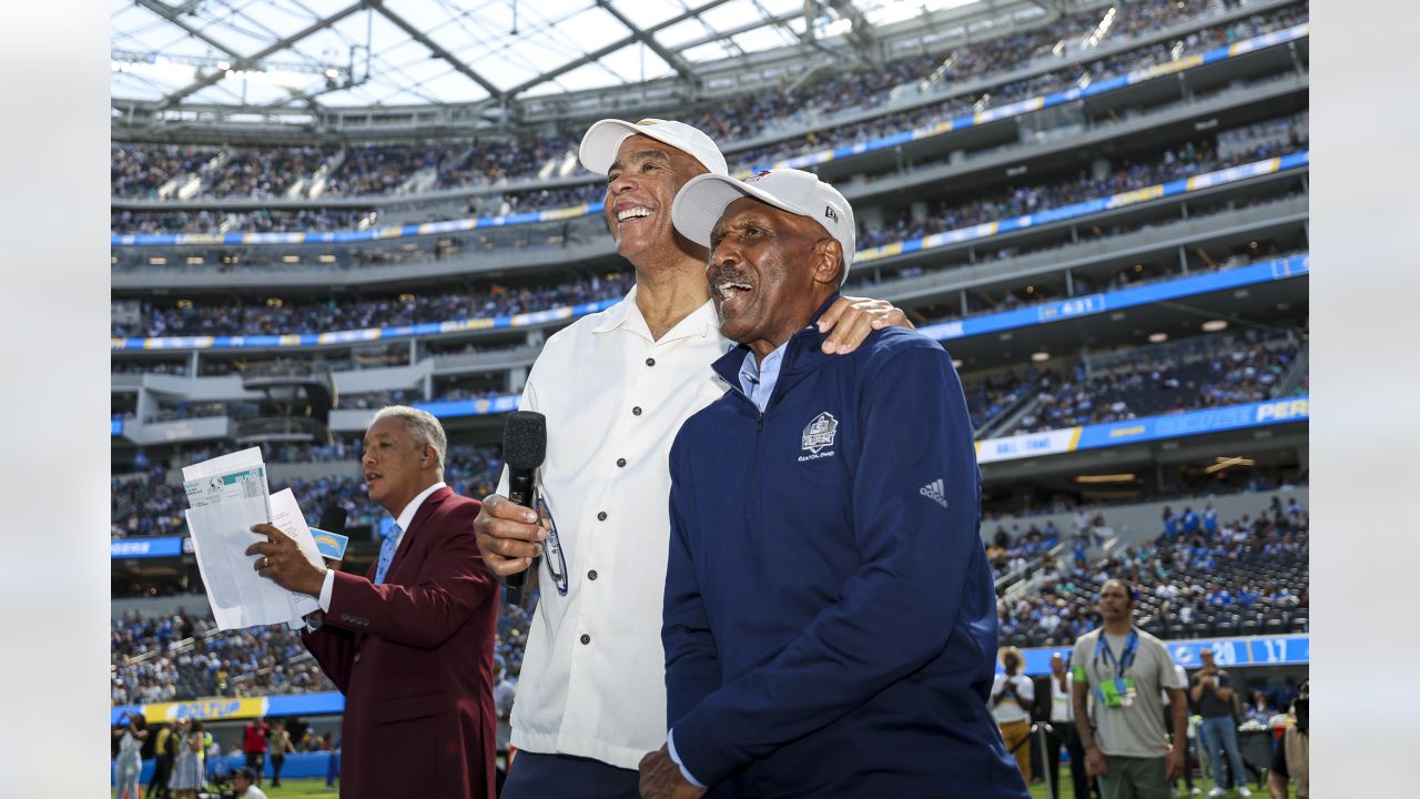 Charlie Joiner & Kellen Winslow Jersey Retirement Ceremony