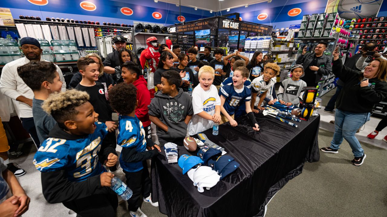 Photos: Hayward Jr. Surprises Kids with Holiday Shopping Spree