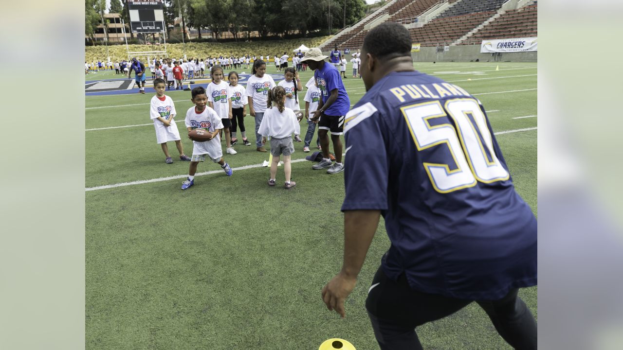 Anthony Muñoz brings NFL Play 60 Character Camp to Super Bowl 53