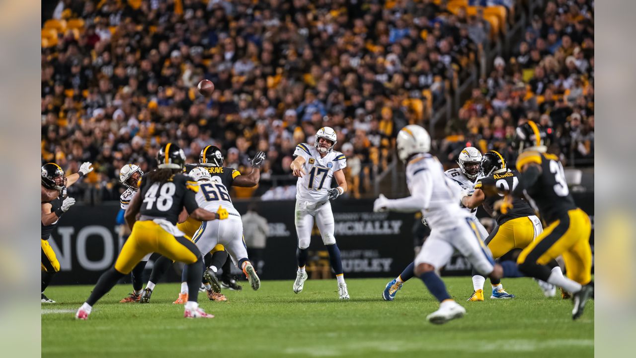 Los Angeles Chargers 17-24 Pittsburgh Steelers: James Conner's