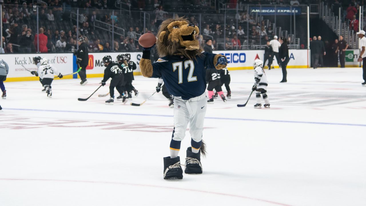 LA Kings on X: Celebrate that @Chargers win by getting your tickets for  Chargers Night at the LA Kings game on 12/18! #BoltUp ⚡️    / X