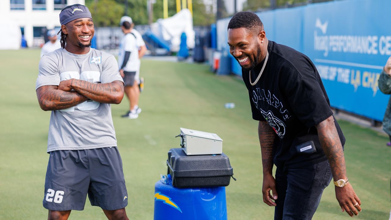 Cromartie, Liuget Sign 1-Day Contracts & Retire as Chargers