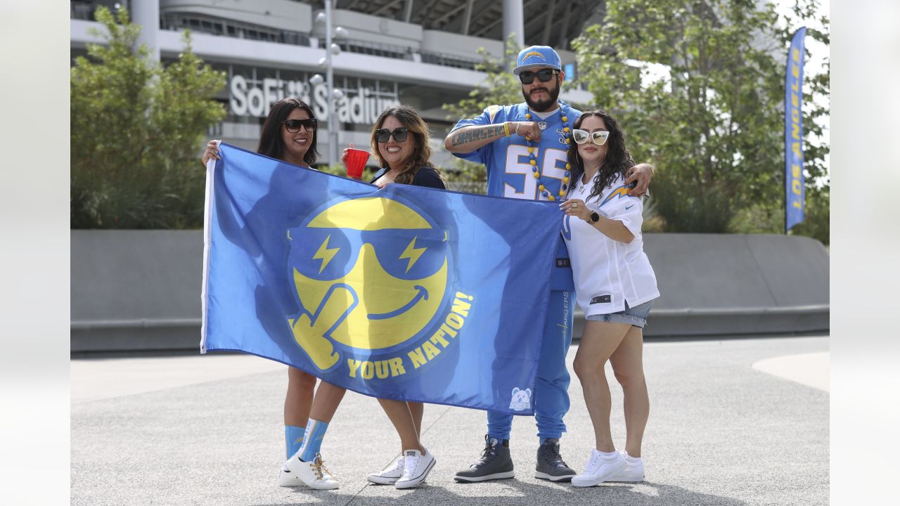 ⚡️Bolt Daddy⚡️So Fi Chargers Tailgate series MNF Broncos 10/17