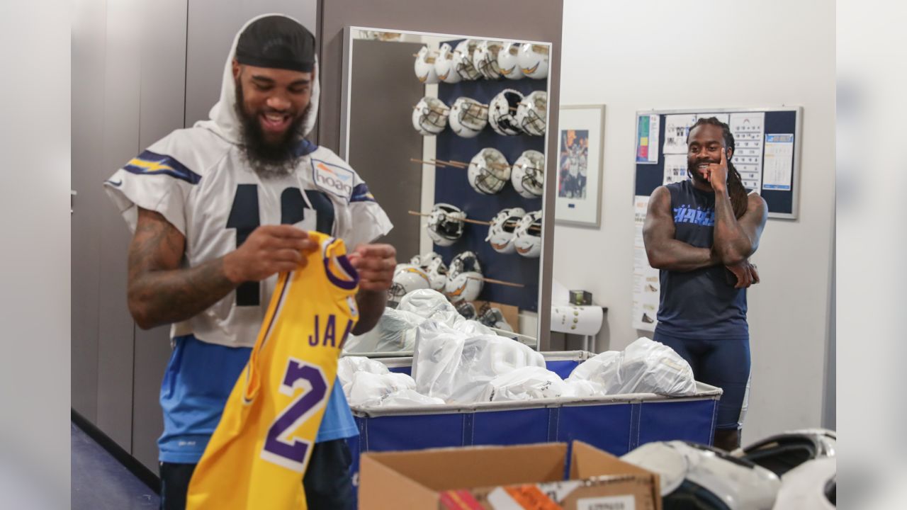 Lakers Surprise Bolts with Lebron Jerseys