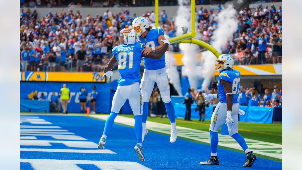 Justin Herbert 'playing at an MVP level,' accounts for 5 touchdowns to lead  L.A. Chargers to thrilling 47-42 over Cleveland Browns 