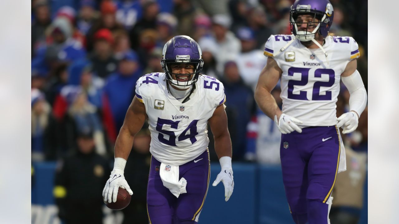 Los Angeles Chargers Sign All-Pro Linebacker Eric Kendricks