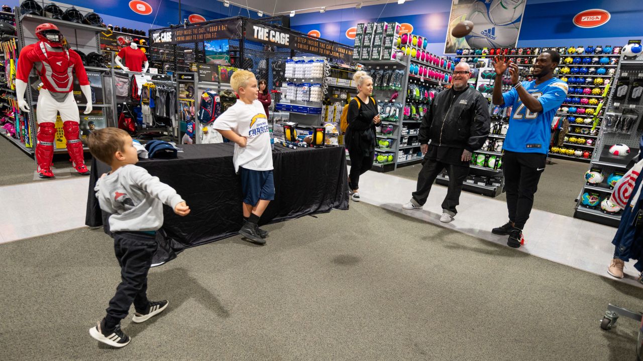 Photos: Hayward Jr. Surprises Kids with Holiday Shopping Spree