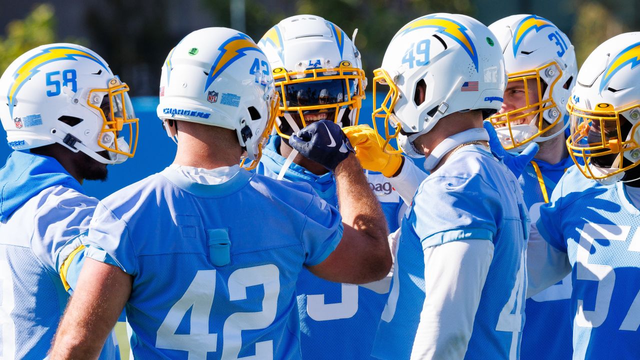 Los Angeles Chargers linebacker Daiyan Henley (0) walks off the field after  the NFL football team's rookie minicamp Friday, May 12, 2023, in Costa  Mesa, Calif. (AP Photo/Jae C. Hong Stock Photo - Alamy