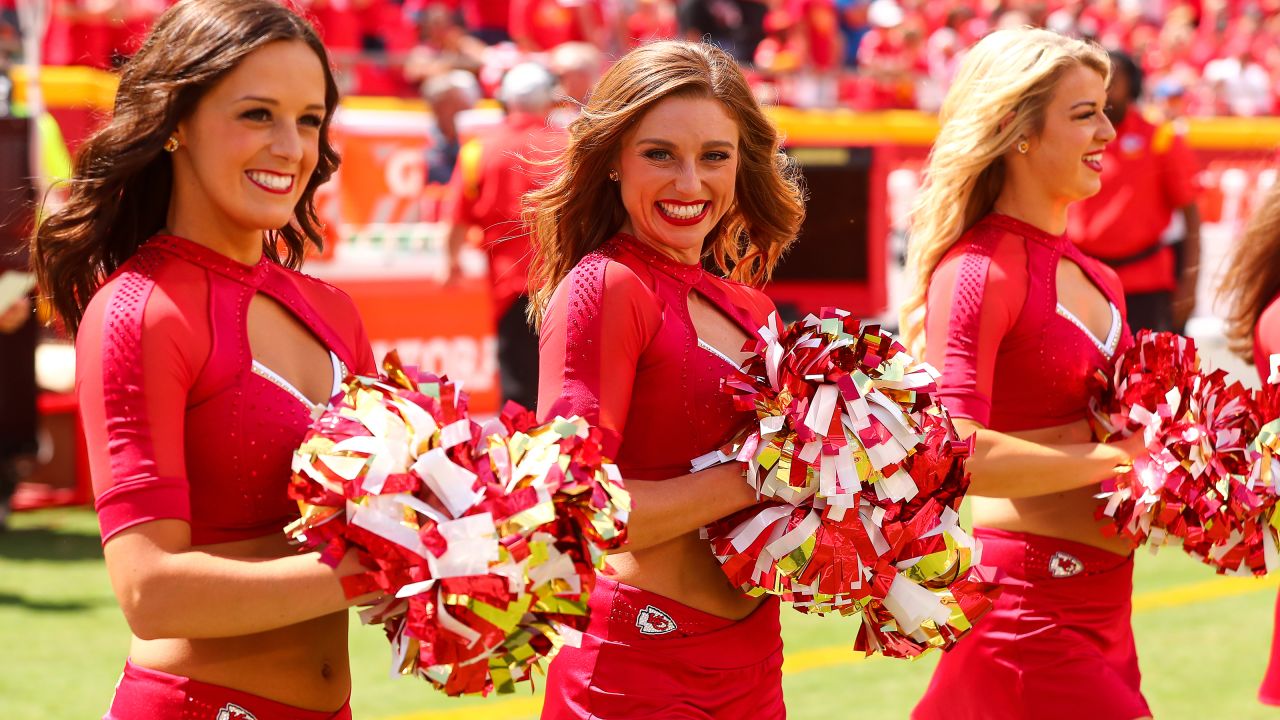 Kansas City Chiefs Cheerleaders Photos from Preseason Week 3 – Ultimate  Cheerleaders