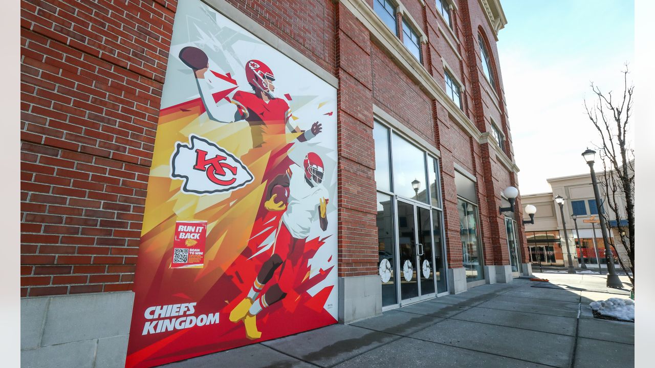 Chiefs Kingdom lights up Union Station: Downloadable pictures - FOX4