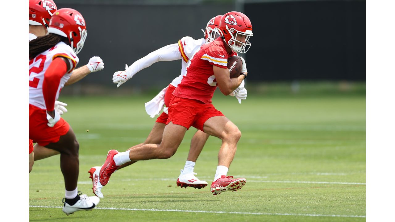 New-look Chiefs offensive line curating chemistry during offseason workouts