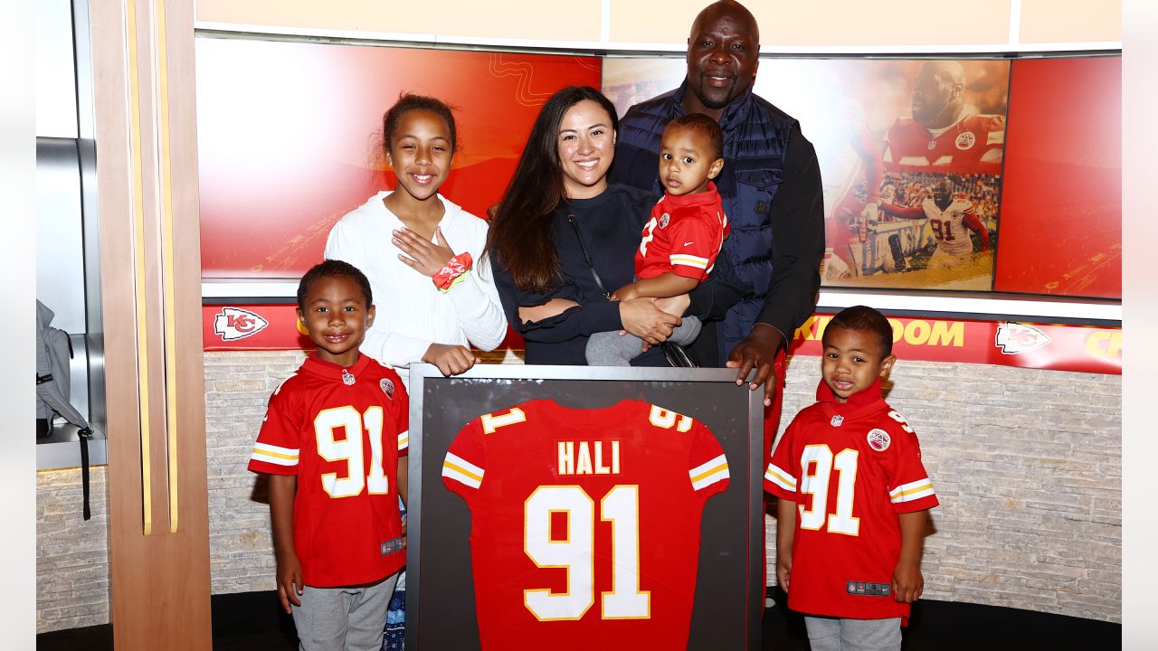 Photo Gallery: Tamba Hali Highlights  Kansas city chiefs, Photo galleries,  Football helmets