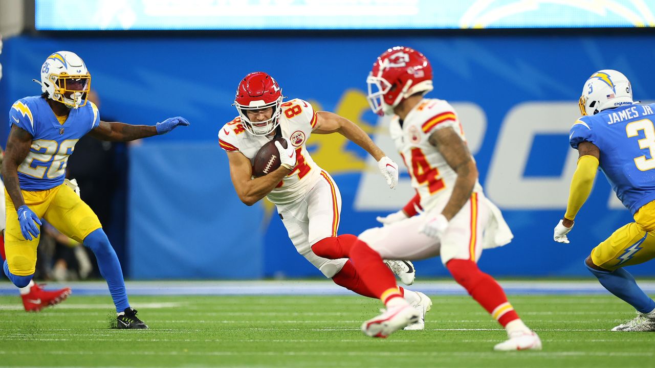 Photo Gallery: Chiefs vs. Chargers Game Action