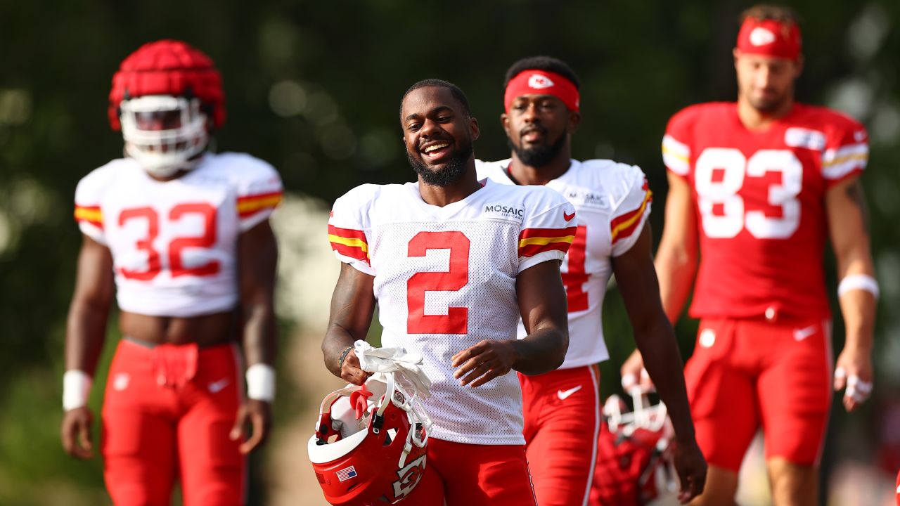 Kansas City Chiefs defensive end Mike Danna participates in a drill during  NFL football training camp Sunday, Aug. 7, 2022, in St. Joseph, Mo. (AP  Photo/Charlie Riedel Stock Photo - Alamy