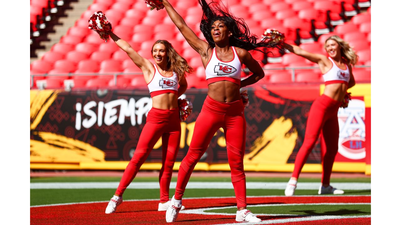 Photos: Chiefs Cheerleaders from Pre Season Week 2 vs. The