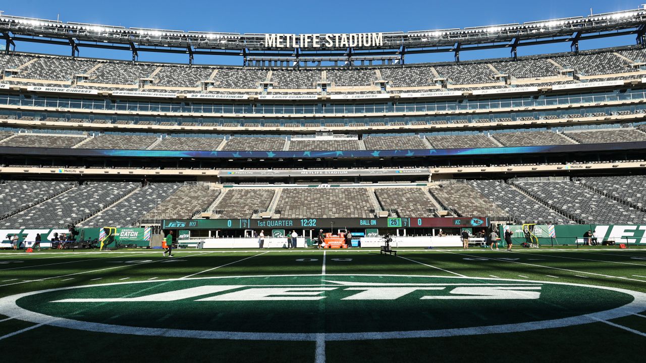 Look: MetLife Stadium Is Pretty Empty At Kickoff Today - The Spun: What's  Trending In The Sports World Today