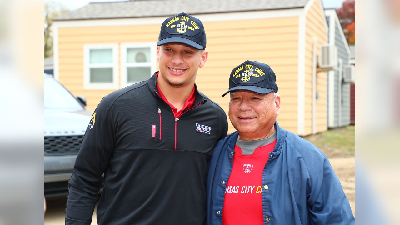 Photo Gallery: Pat Helps Build New Homes