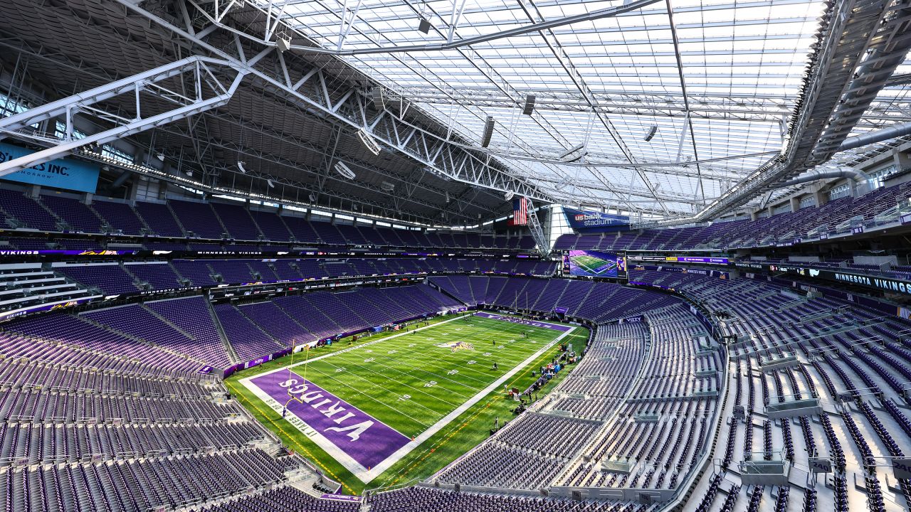 Vikings open U.S. Bank Stadium with ceremony, fireworks