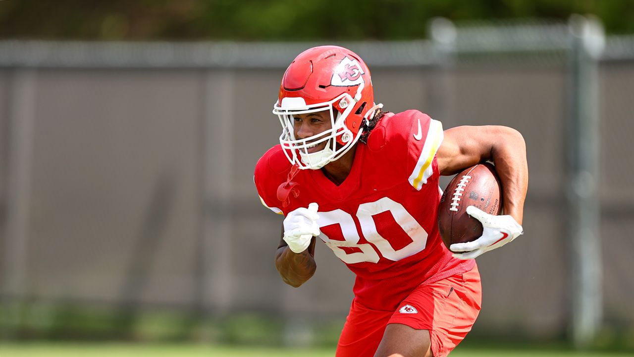 INDIANAPOLIS, IN - SEPTEMBER 25: Kansas City Chiefs Wide Receiver Justin  Watson (84) prior to an NFL game between the Kansas City Chiefs and the  Indianapolis Colts on September 25, 2022, at