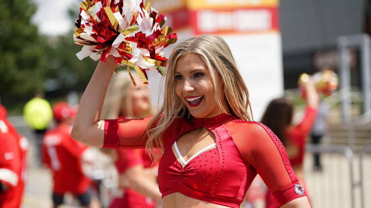 Photos: Chiefs Cheerleaders from Pre Season Week 2 vs. The