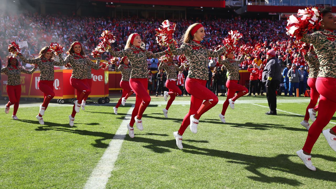 Photos: Chiefs Cheer and Entertainment from Week 10 vs. Jacksonville Jaguars