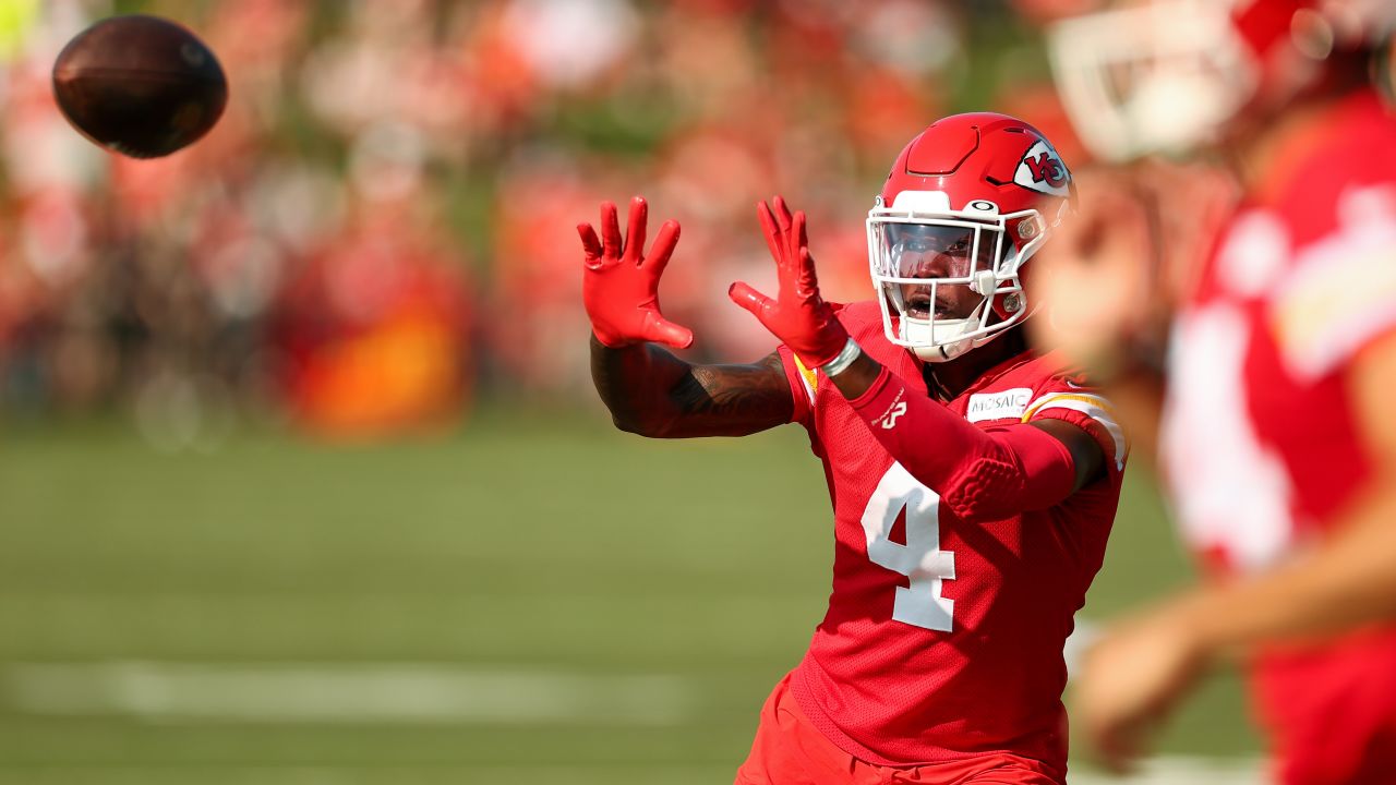 Kansas City Chiefs tight end Noah Gray catches a ball during NFL football  training camp Friday, Aug. 4, 2023, in St. Joseph, Mo. (AP Photo/Charlie  Riedel Stock Photo - Alamy