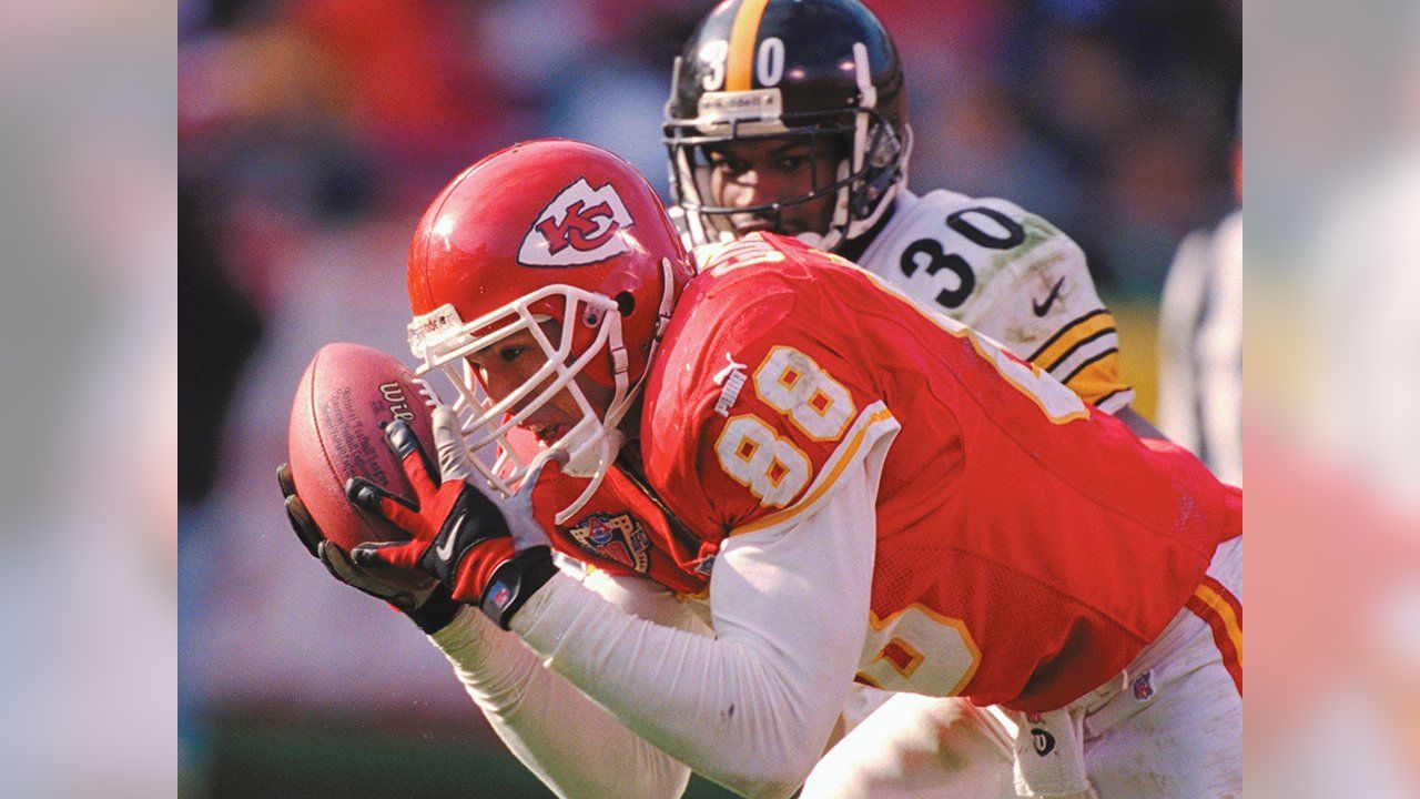 Tony Gonzalez's Hall of Fame career vaulted the NFL's tight end position 