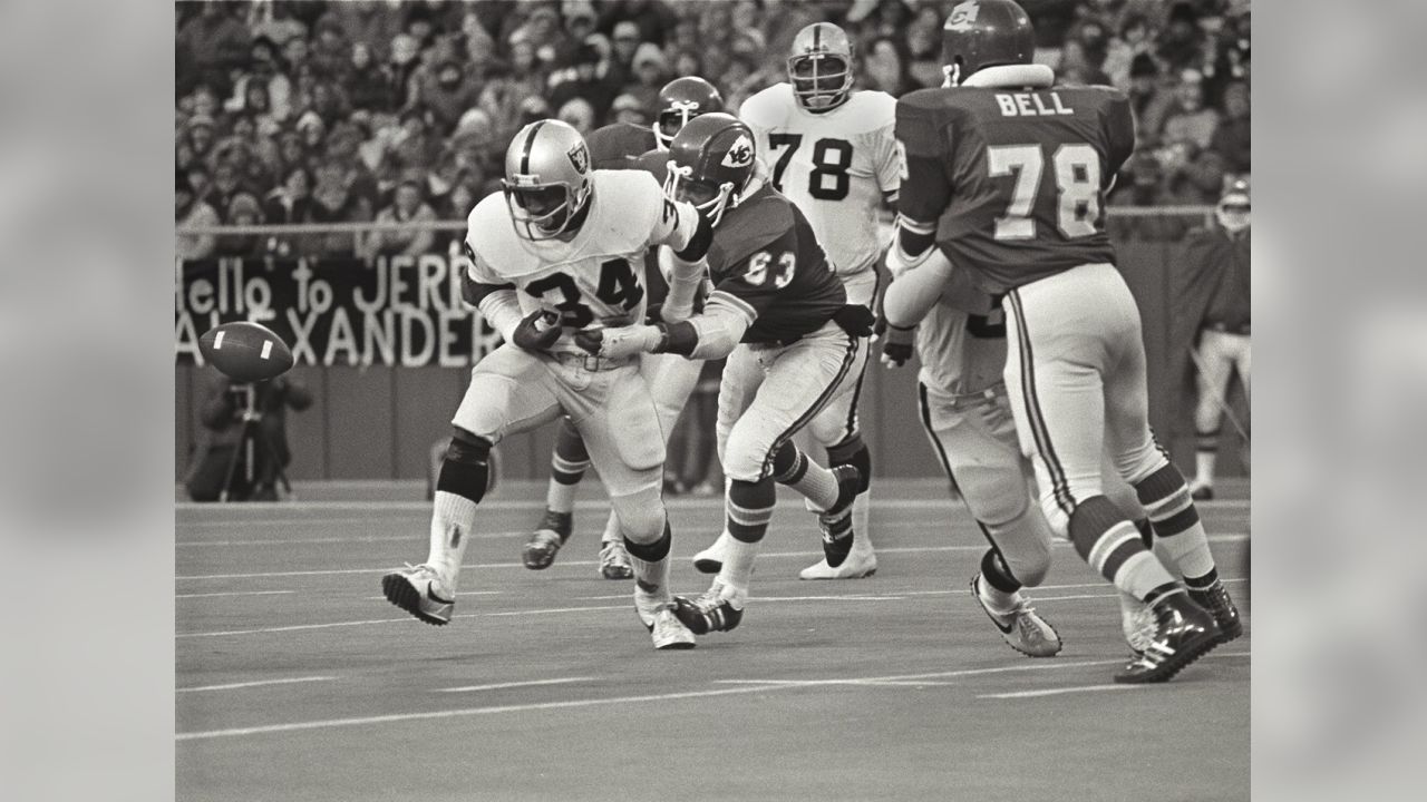 Freddy's Flashback: History of the Chiefs vs. Raiders 