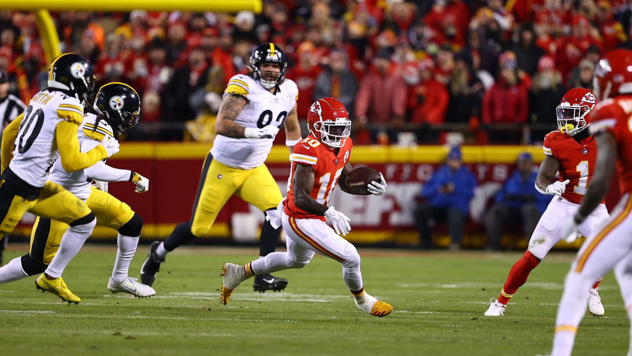 Photo Gallery: Chiefs vs. Steelers Game Action