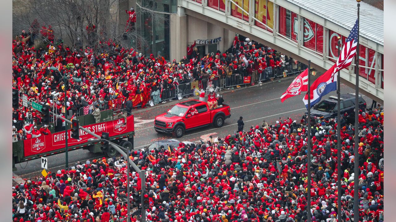 Super Bowl Champions Parade Live Stream  Starting 10am CST :  r/KansasCityChiefs