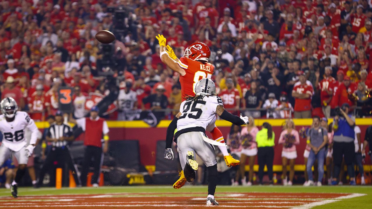 Kansas City Chiefs vs. Las Vegas Raiders. Fans support on NFL Game.  Silhouette of supporters, big screen with two rivals in background Stock  Photo - Alamy