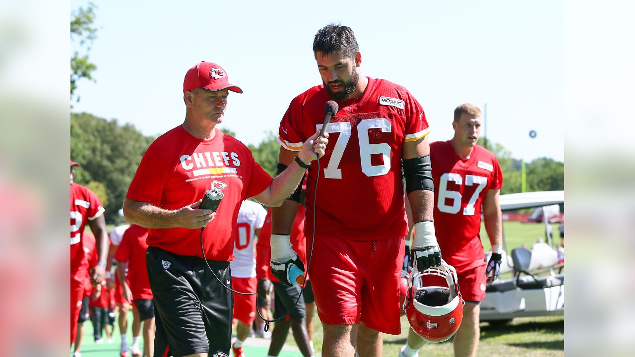 Kansas City Chiefs broadcaster Mitch Holthus stands on the red carpet  News Photo - Getty Images